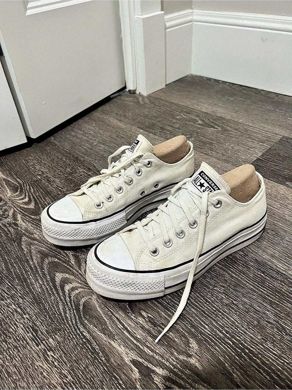 Converse Chuck Taylor All Star Lift Platform Ox Sneakers White